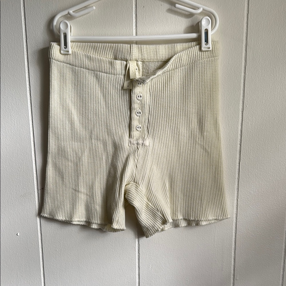Skims Cream Waffle Short Sz M - Picture 1 of 4